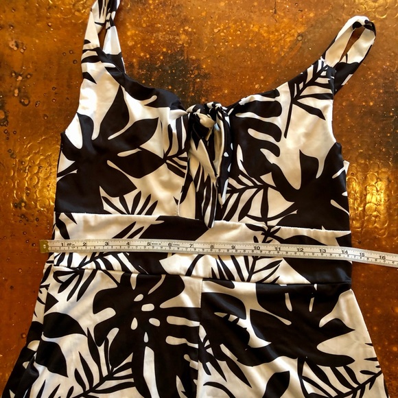 NWOT Black & White Short Romper Maui Satin Medium - Picture 12 of 12